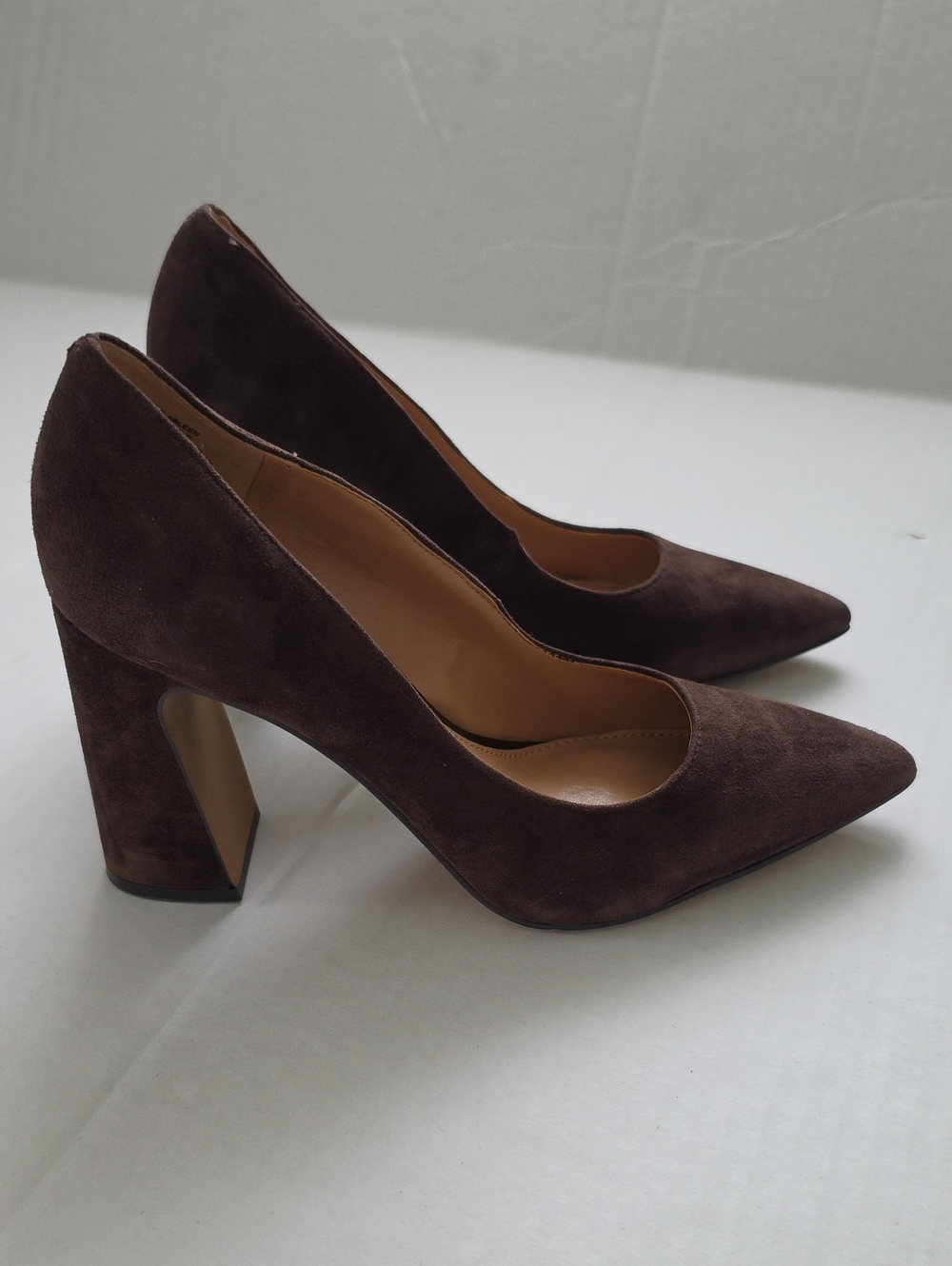 Vince Camuto Ableen Brown Suede Pointed Toe Pump Women's 7